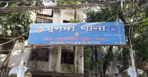 মাদক নিয়ে চলছে চালবাজি, চুনোপুঁটি আটক: রহস্যজনক ধরাছোঁয়ার বাইরে মূল হোতারা?